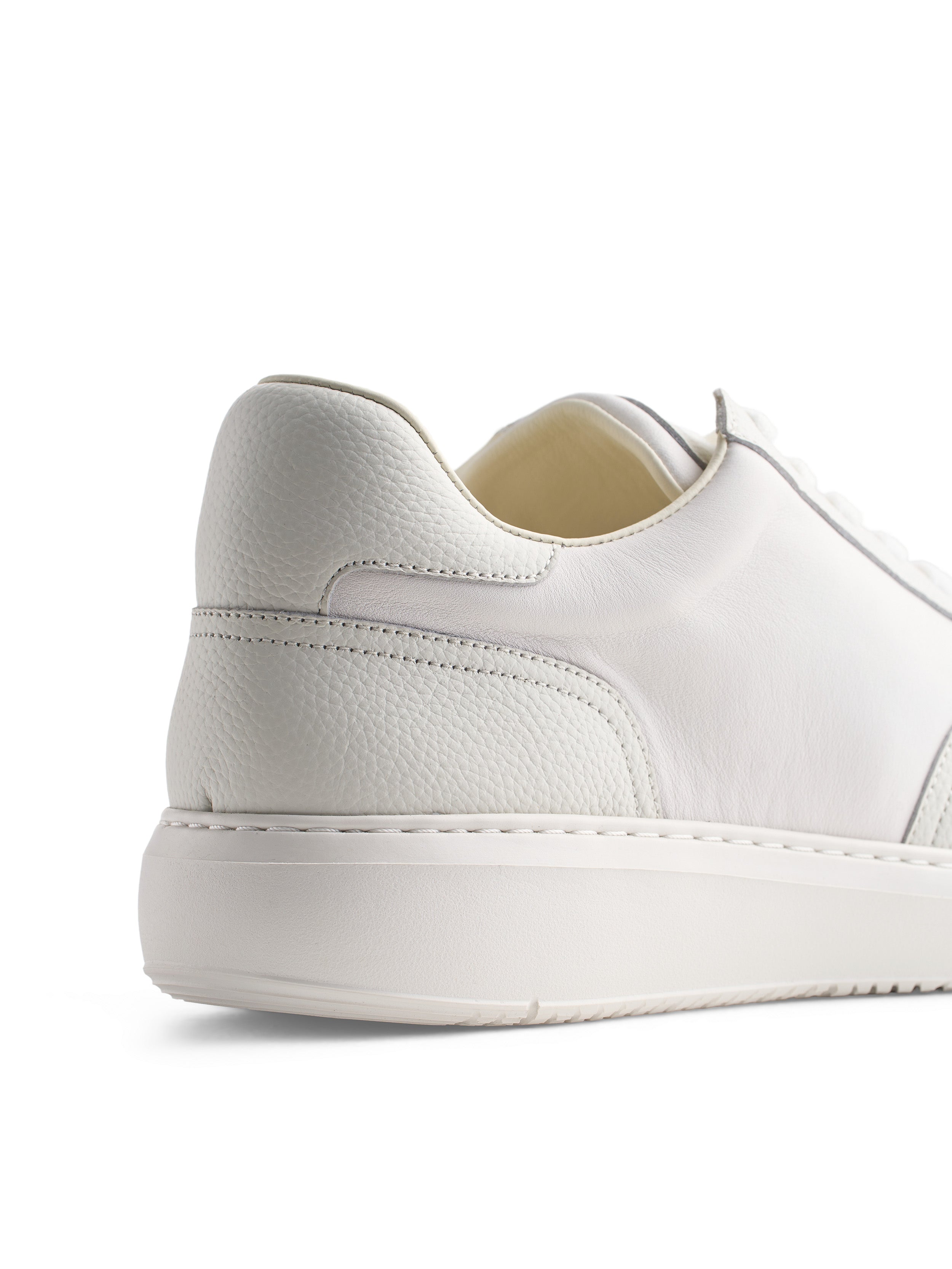 ⁠Arka White Sneaker