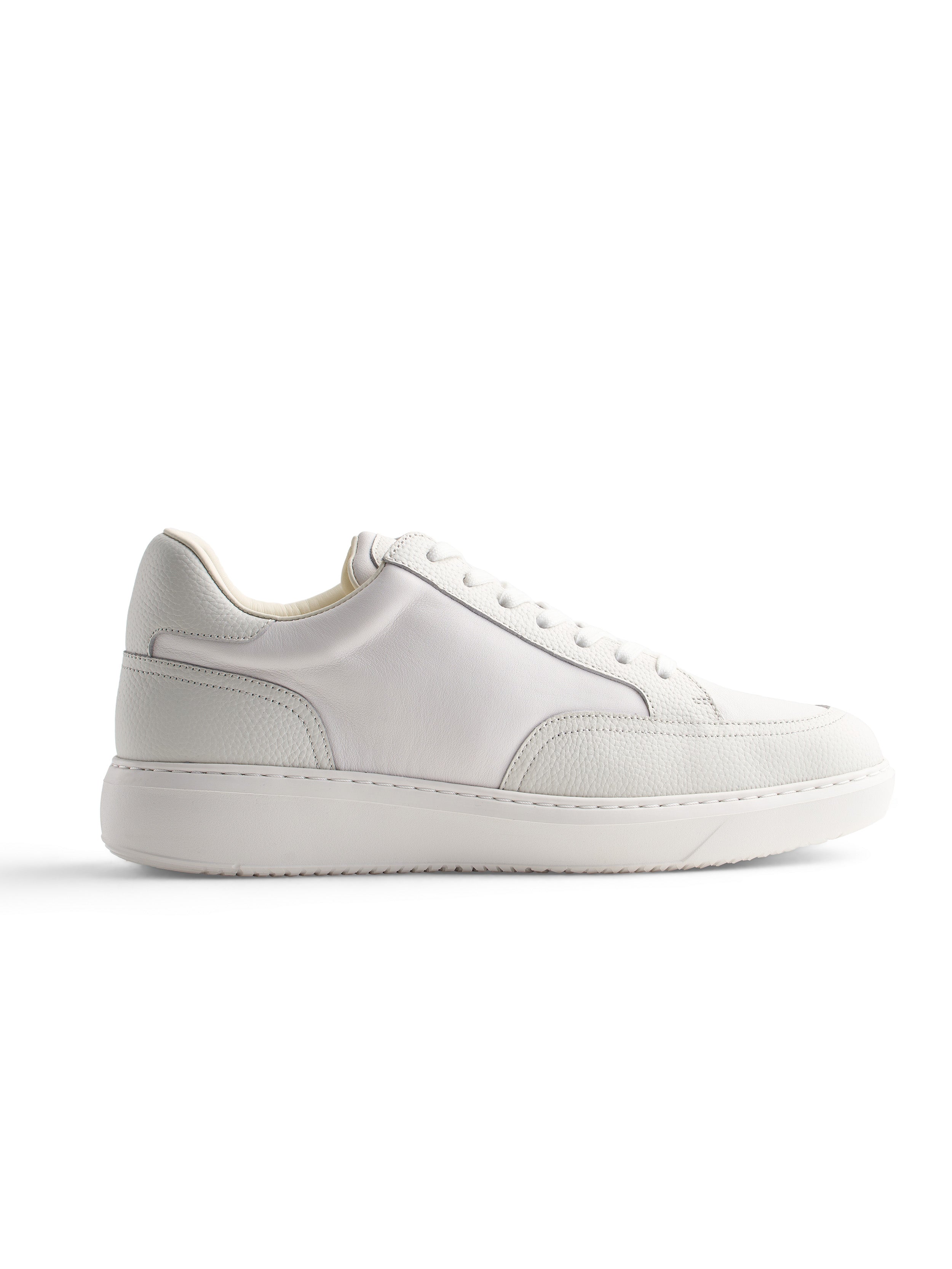 ⁠Arka White Sneaker