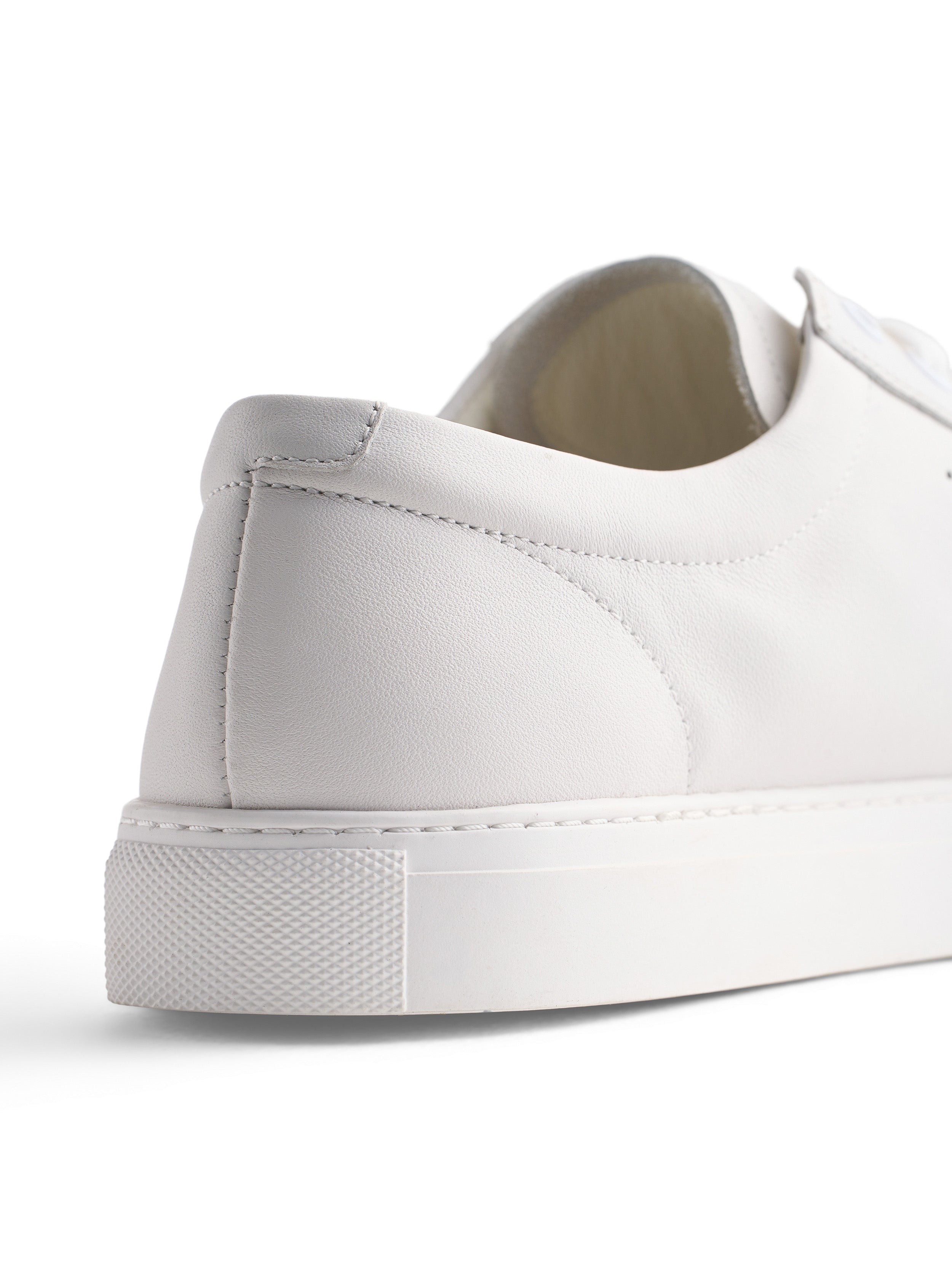 Zeni Minimal white Sneakers